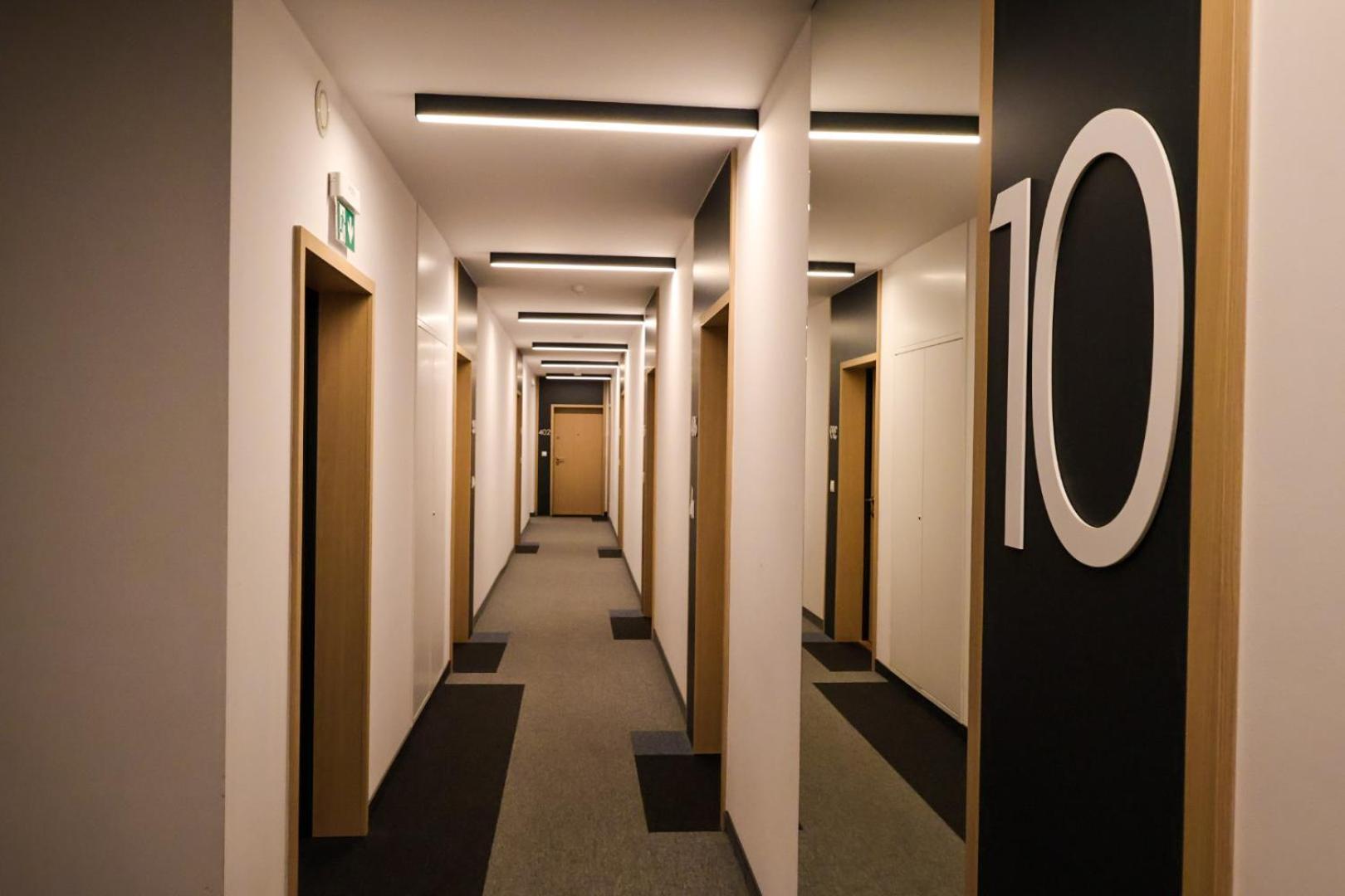 Premium Studio Klobucka Airport Warszawa Exteriör bild