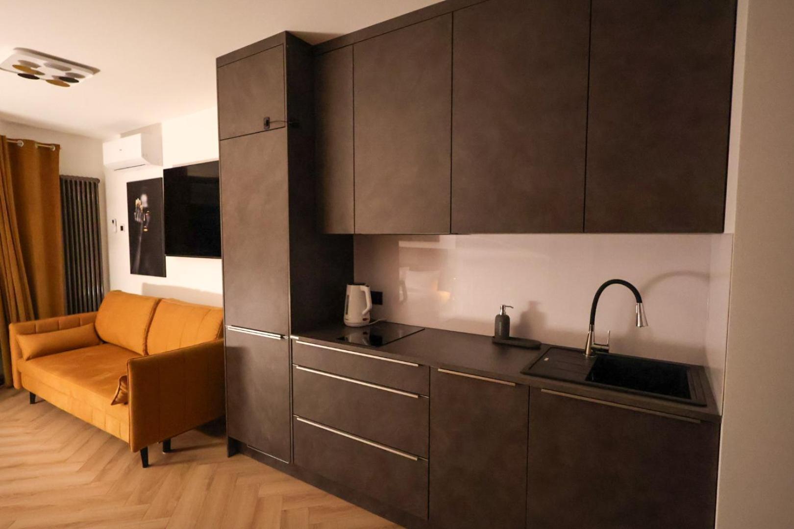 Premium Studio Klobucka Airport Warszawa Exteriör bild